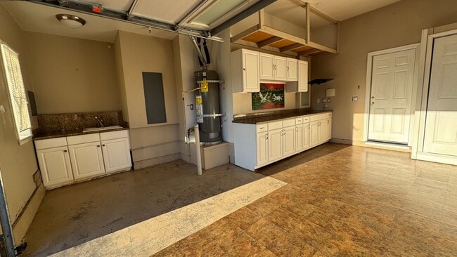 Building Photo - AVAILABLE! OPEN HOUSE FRIDAY 3/20/26 from 5:00-6:00 pm