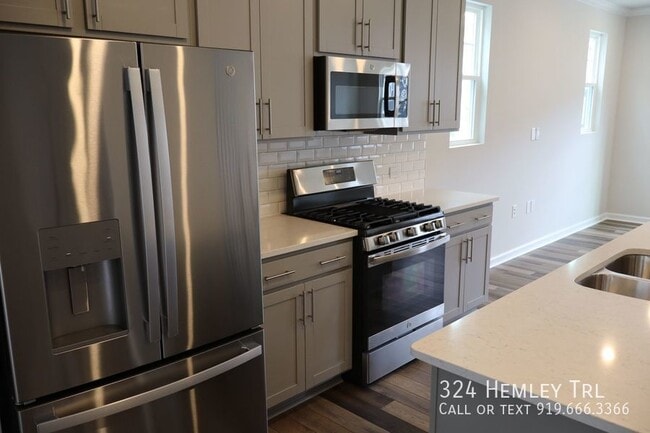 Building Photo - 324 Hemley Trl