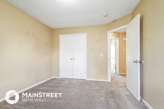 Building Photo - 417 Cypress Dr