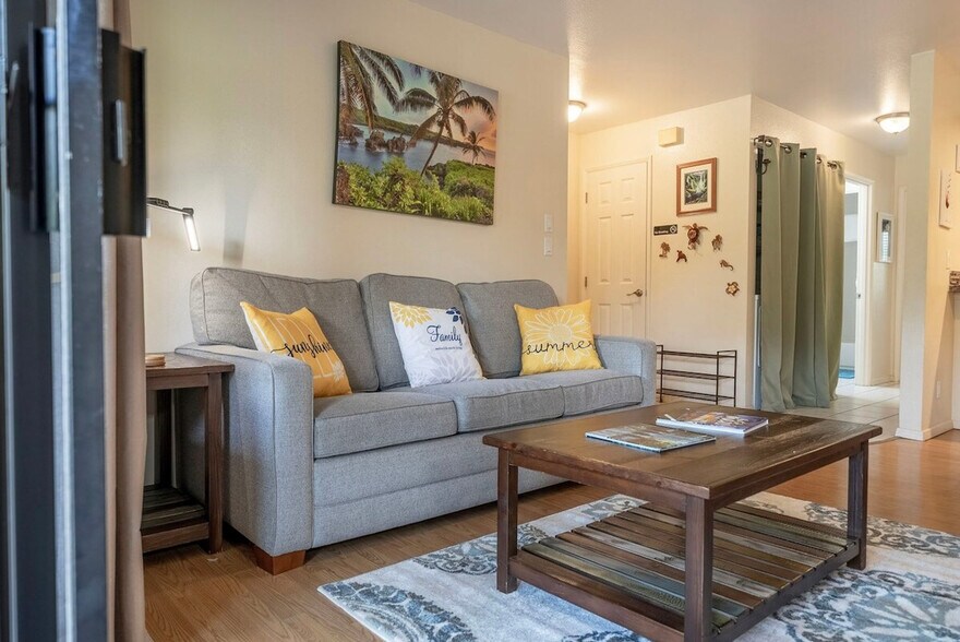 Building Photo - 679 S Kihei Rd