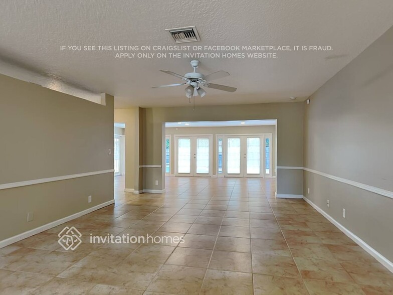 Building Photo - 7460 E Plumosa Ln