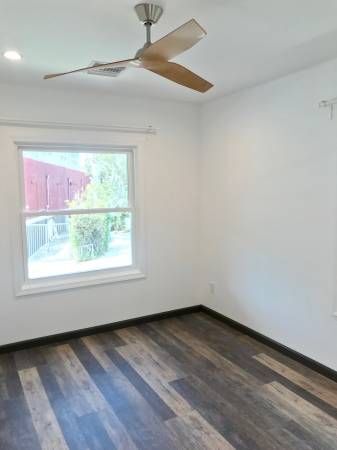 Building Photo - 1110 1/2 Benton Way