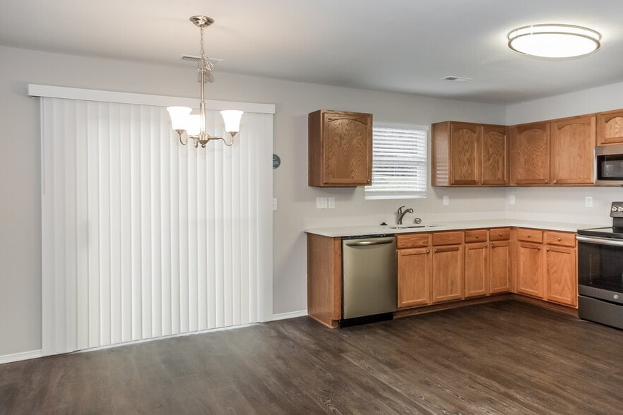 Building Photo - 6545 Ziegler Ln