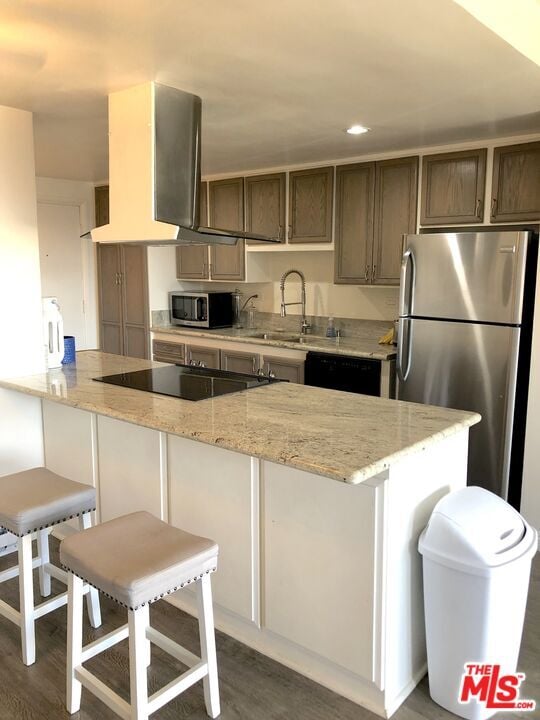 Building Photo - 23914 De Ville Way