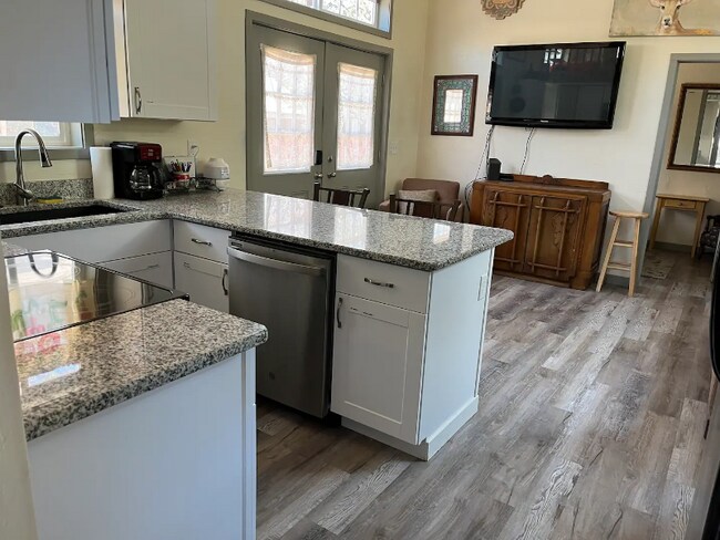 Building Photo - 1328 W Pikes Peak Ave