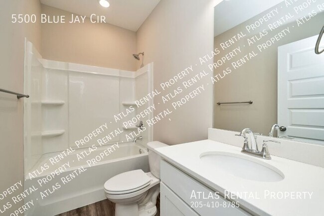 Building Photo - 5500 Blue Jay Cir