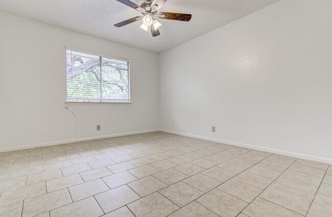 Building Photo - 3603 Rocky Hollow Trail