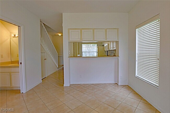 Building Photo - 10066 Poppy Hill Dr