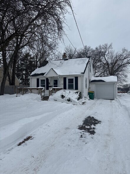 Building Photo - 502 S Fisk St