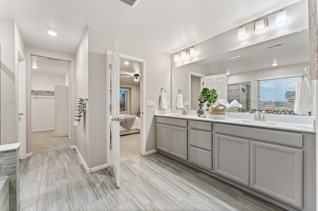 Building Photo - 464 Gold Hill Dr