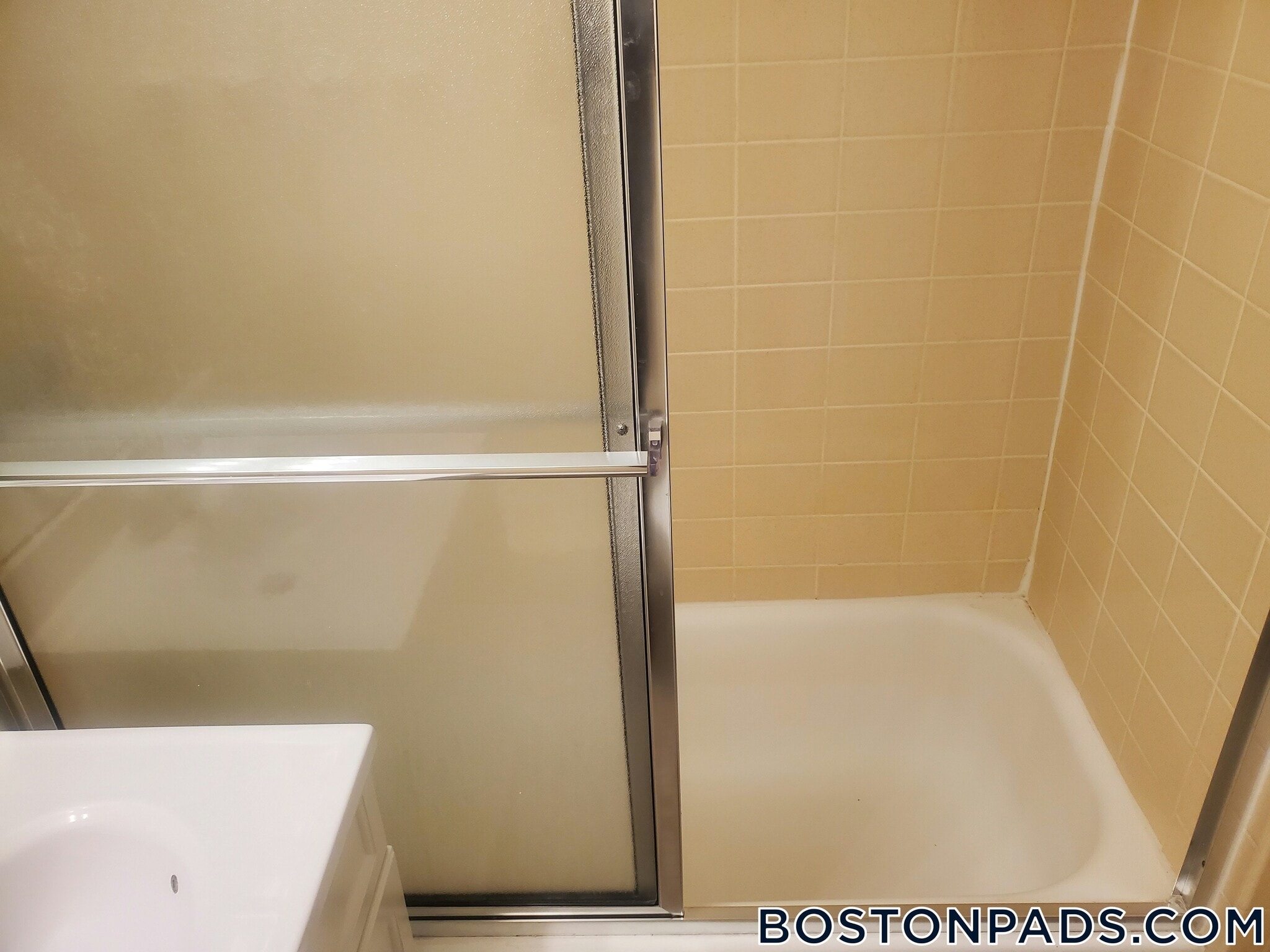 Building Photo - 62 Boylston St