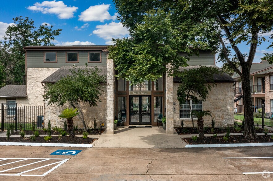 Bear Creek Crossing 5535 Timber Creek Pl Dr Houston TX 77084