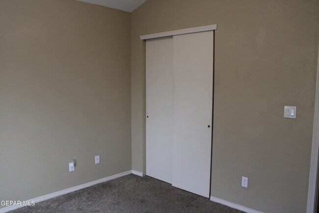 Building Photo - 11673 Flor Celosia