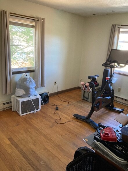 Building Photo - 180 South St