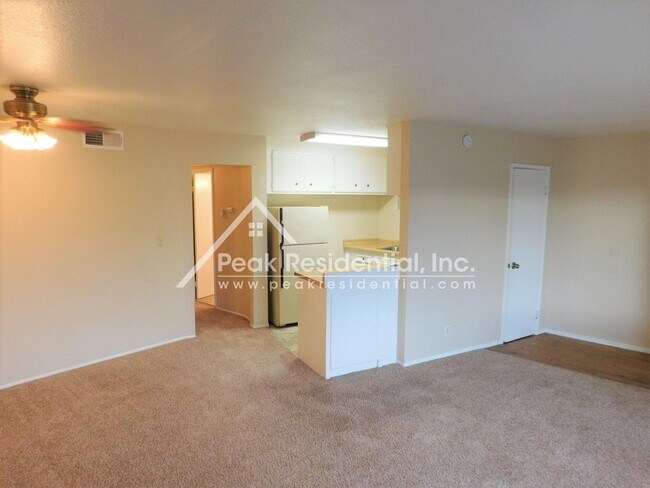Building Photo - 6027 Northcrest Cir