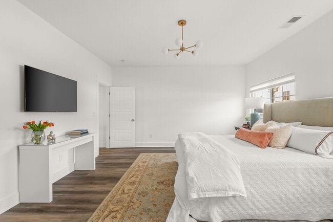 Building Photo - 7008 Westside Cir