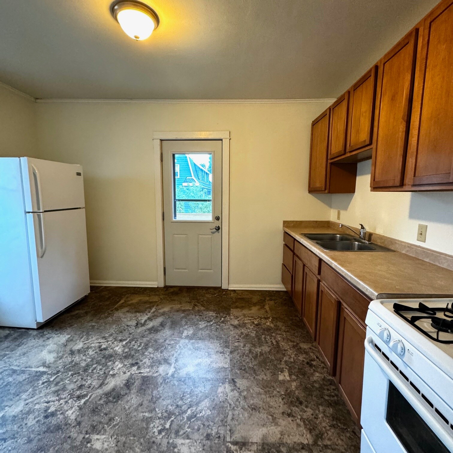 Building Photo - 115 n Hancock st