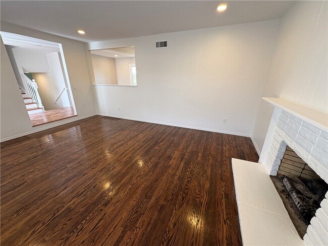Building Photo - 5902 Nordina Dr