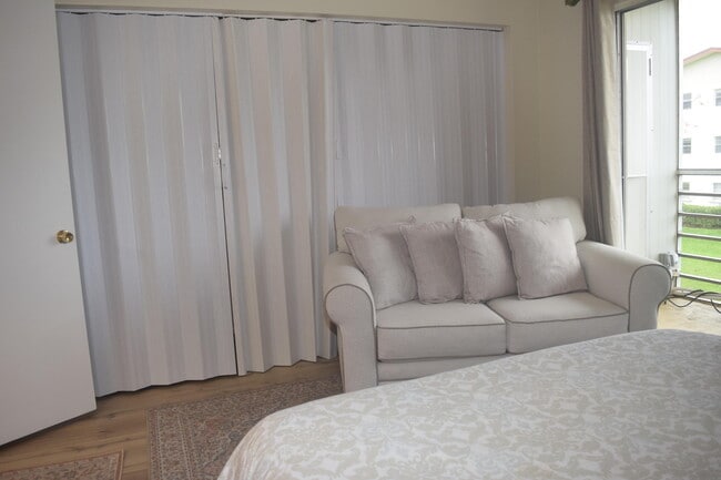 Building Photo - 315 Mansfield Dr