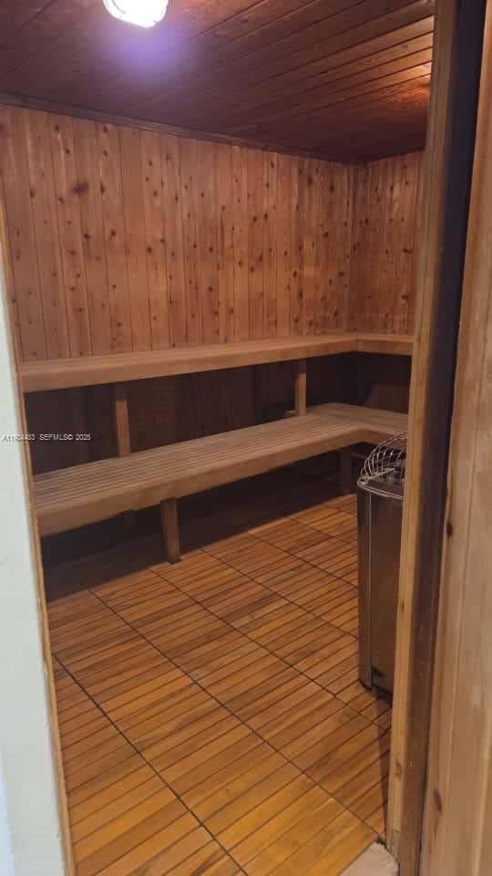 Building Photo - 100 Bayview Dr