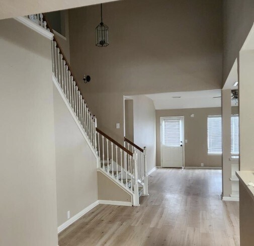 Building Photo - 2725 Foster Hill Dr