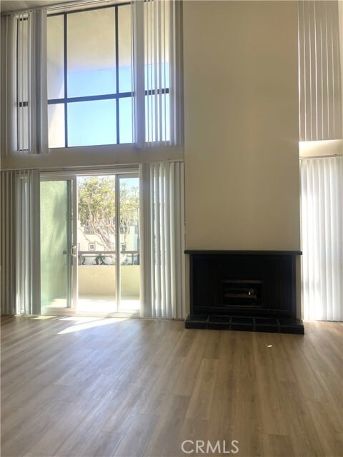 Building Photo - 1007 S Catalina Ave