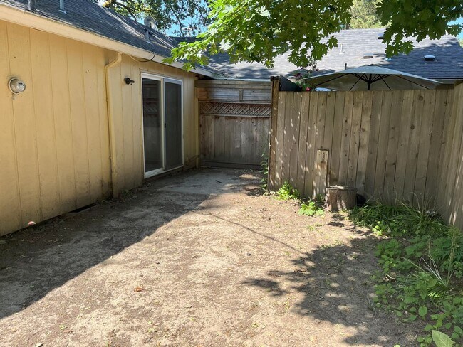 Building Photo - CLM1529 (HOLD FUNDS - leak repair)