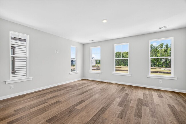 Building Photo - 417 Talbot Dr