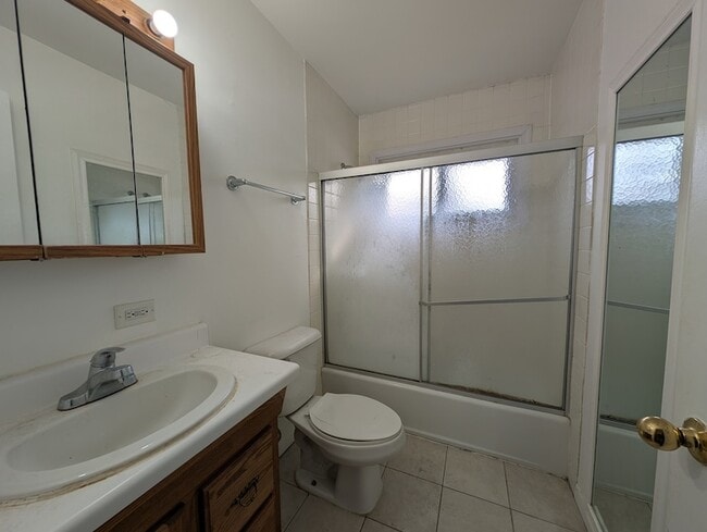 Building Photo - 4230 Lindley St