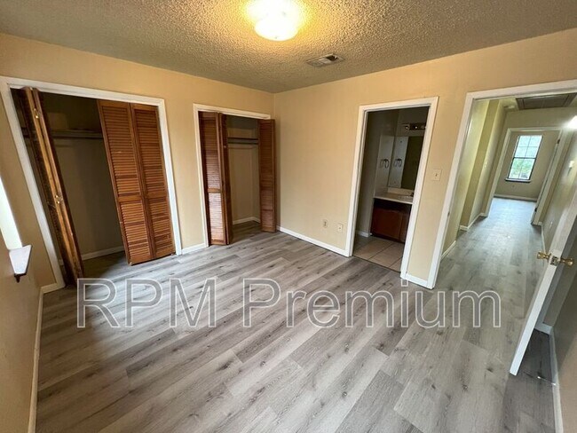 Building Photo - 10769 Alco Ave