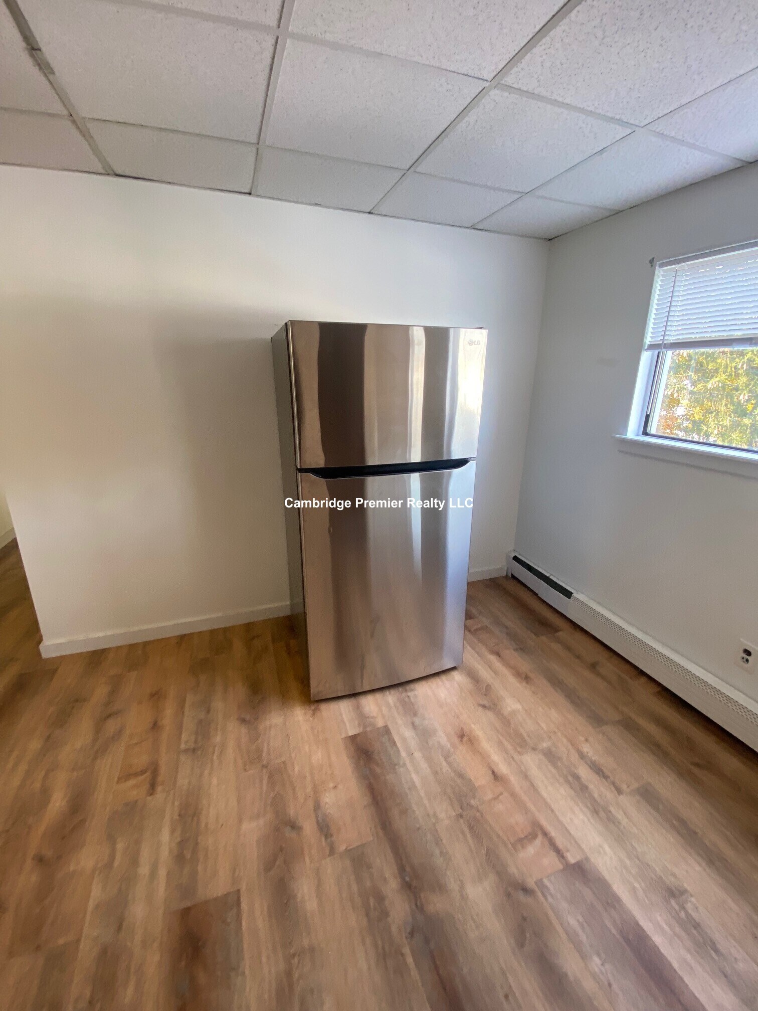 Building Photo - 46 Almont St