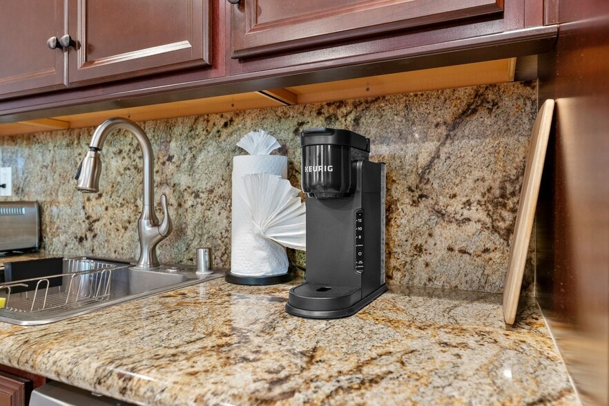 Building Photo - 7227 Fallbrook Ave