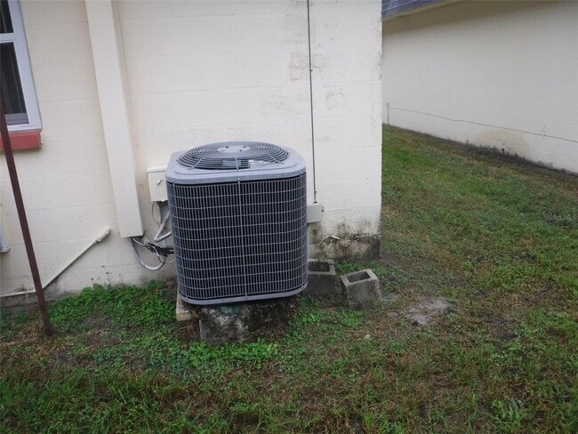 Building Photo - 5015 Allner St