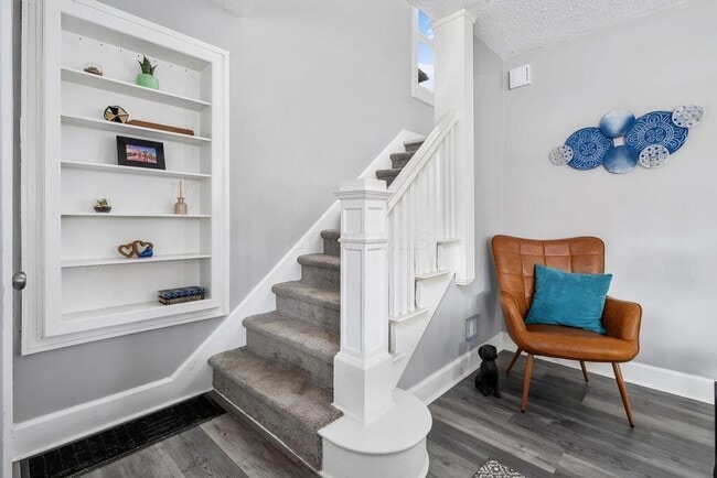 Building Photo - 975 Heyl Ave