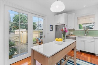 Building Photo - 46 Corne St