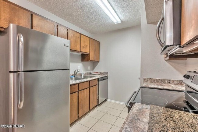 Building Photo - 1600 Big Tree Rd