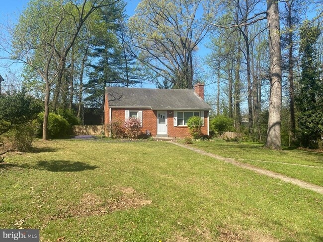 Building Photo - 2200 Greenwich St