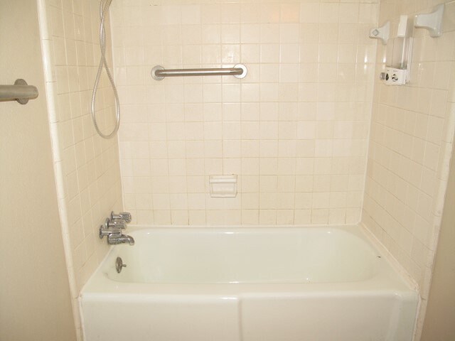 Building Photo - 702 Oder Ln