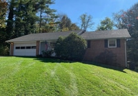 Building Photo - Charming 3 Bedroom 1.5 Bath Home