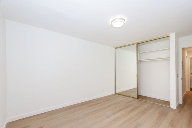 Building Photo - 380 Vallejo Dr