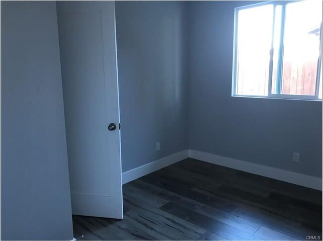 Building Photo - 85(221)