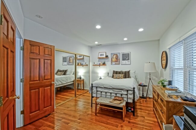 Building Photo - CHARMING & SPACIOUS, 5BR3.5BA HOME W/ PRIVATE YARD, BALCONY & SPRAWLING LIVING SPACE NEXT TO SAND...