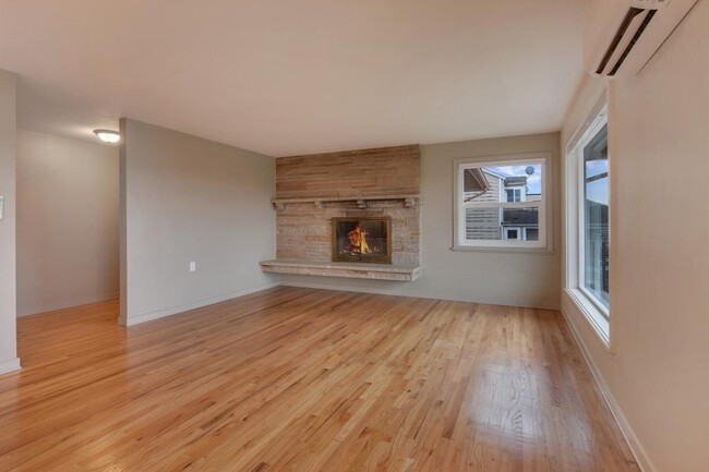 Building Photo - North Beacon Hill House - 2 bedrooms
