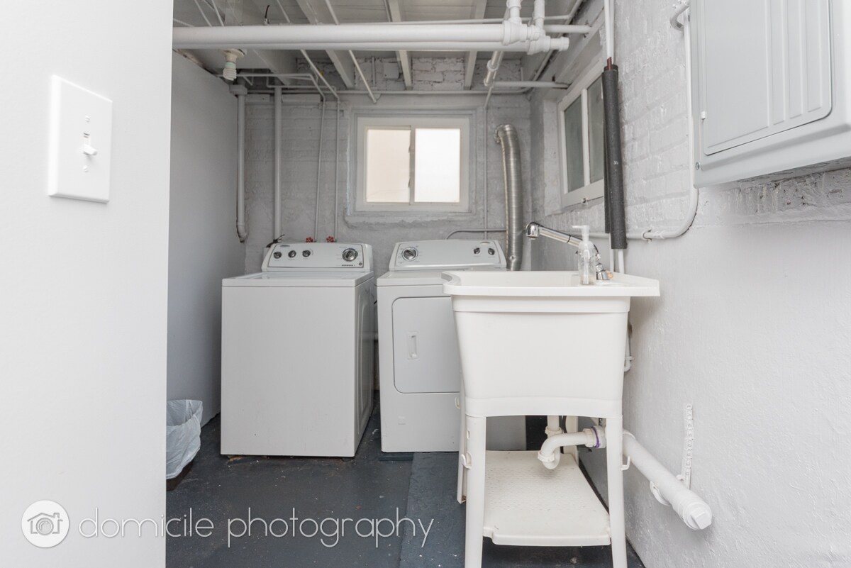 Building Photo - 4906 N Marmora Ave