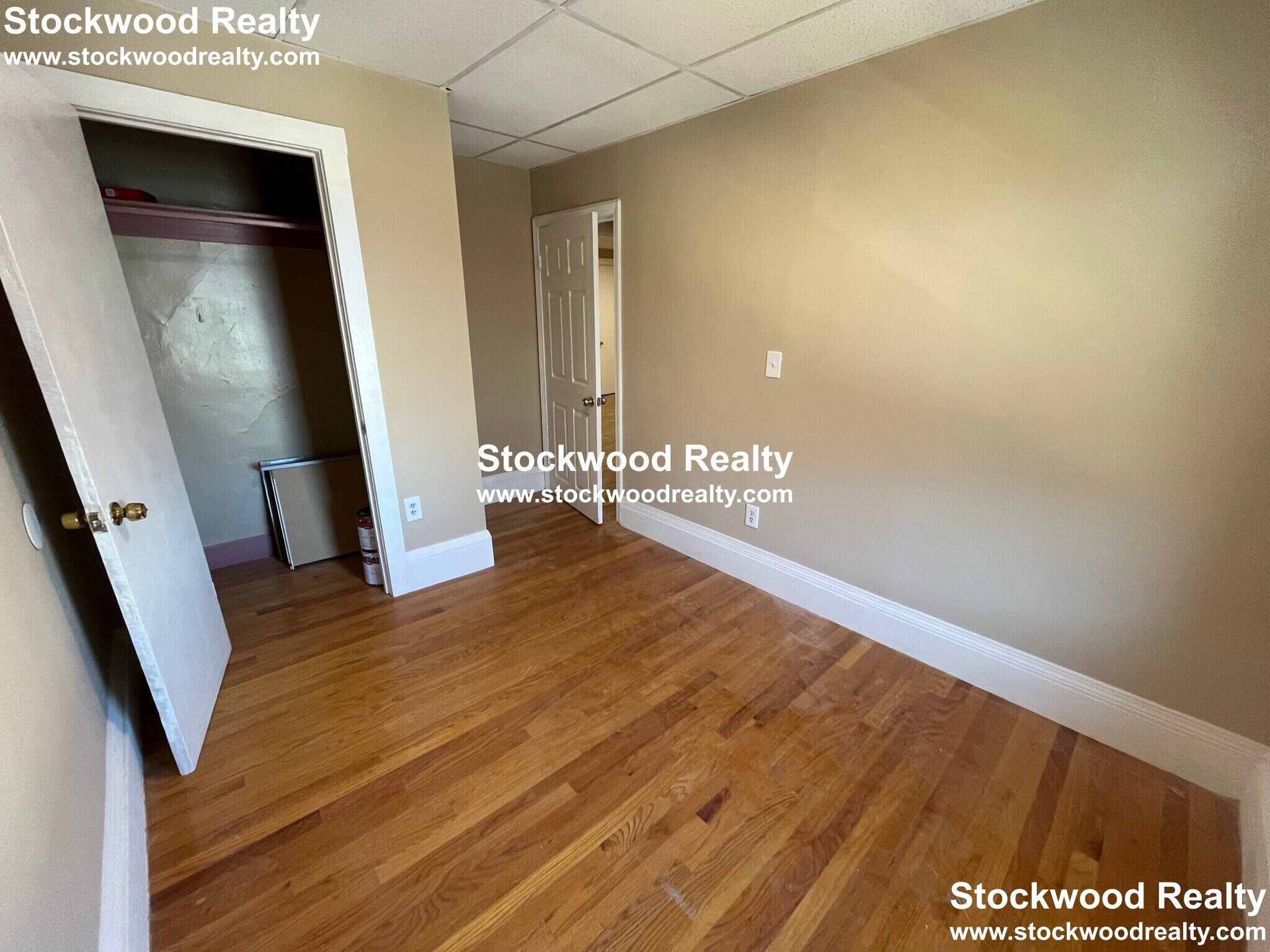 Building Photo - 933 Dorchester Ave