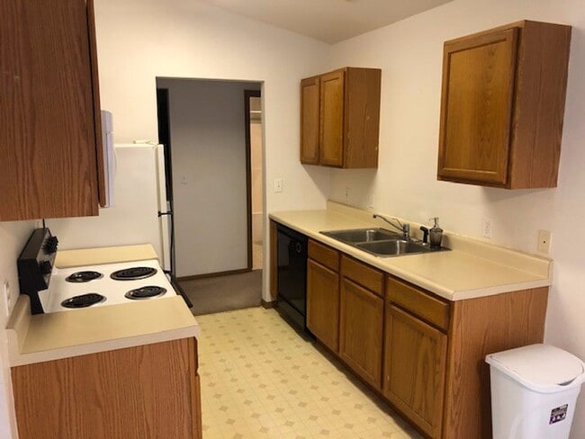 Building Photo - 4809-4811 Geyser Blvd