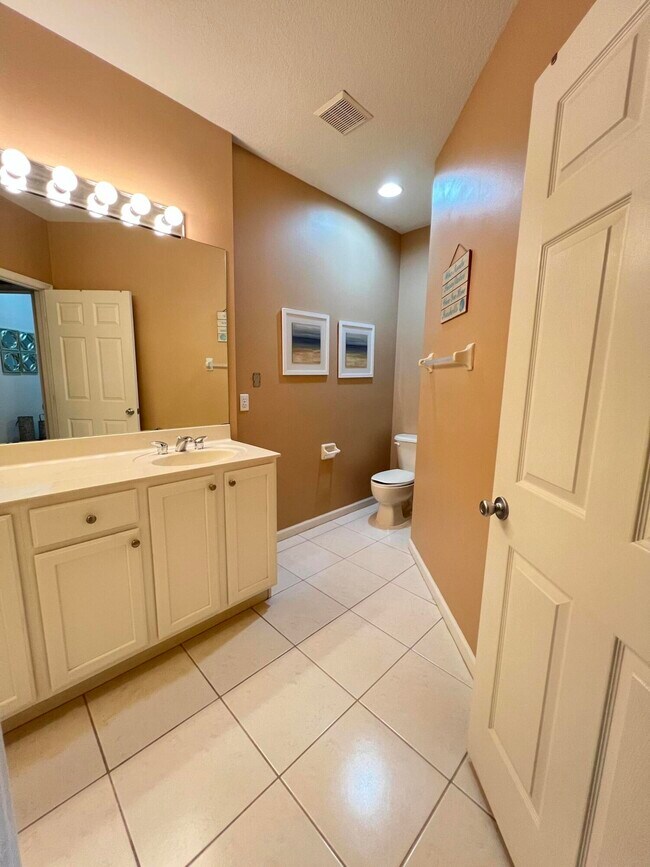 Building Photo - 8314 Mulligan 2221 Cir