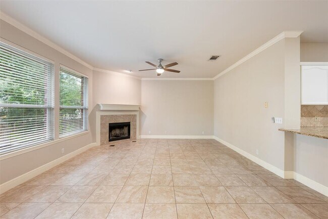 Building Photo - 11619 Sonoma Dr