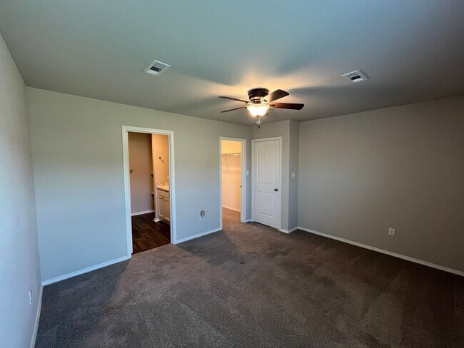 Building Photo - 103 JO Pk Ln