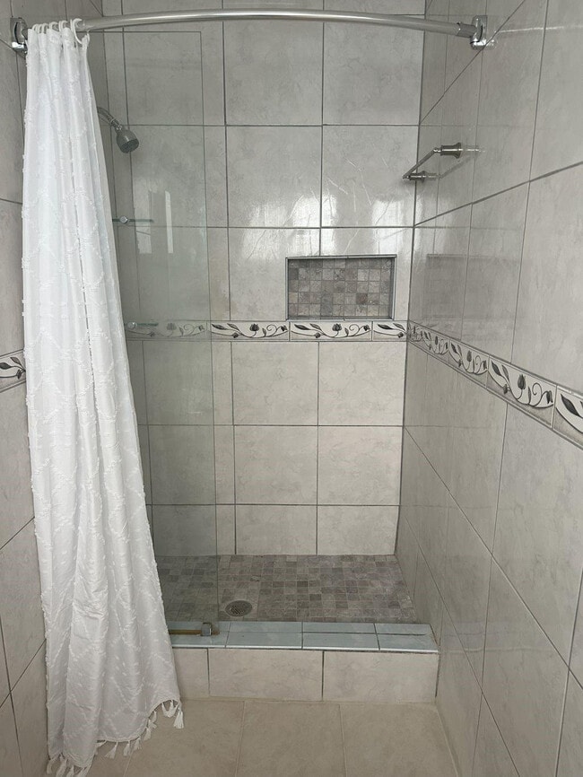 Building Photo - 4610 Peters Rd